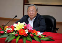 路甬祥视察德彩网 路甬祥视察德彩网